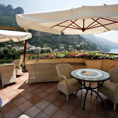 Royal Hotel